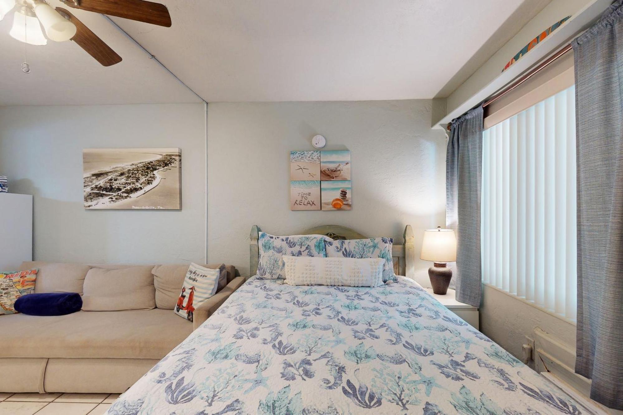 Pass-A-Grille Beach Retreat Unit 8 St. Pete Beach Exterior photo