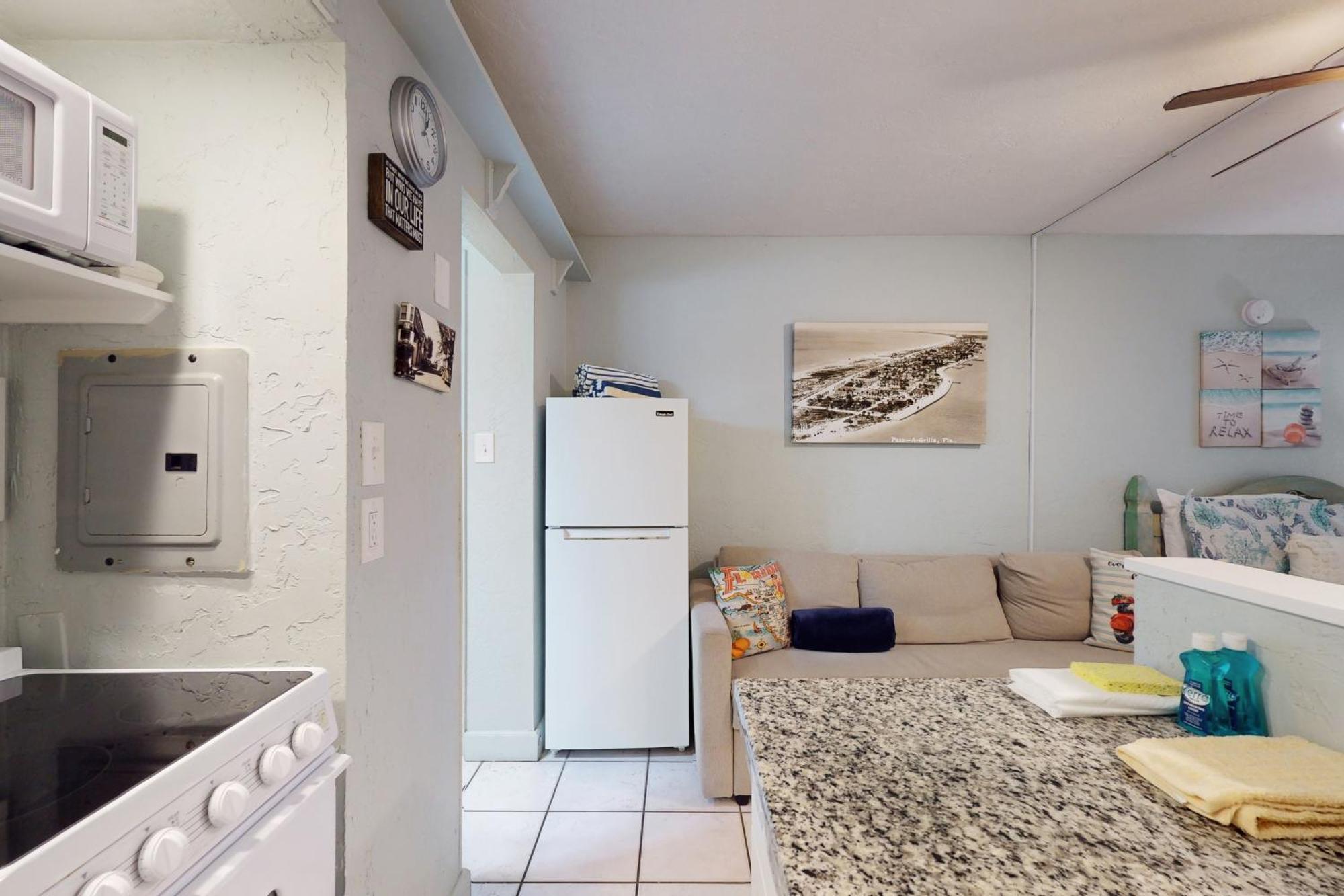 Pass-A-Grille Beach Retreat Unit 8 St. Pete Beach Exterior photo