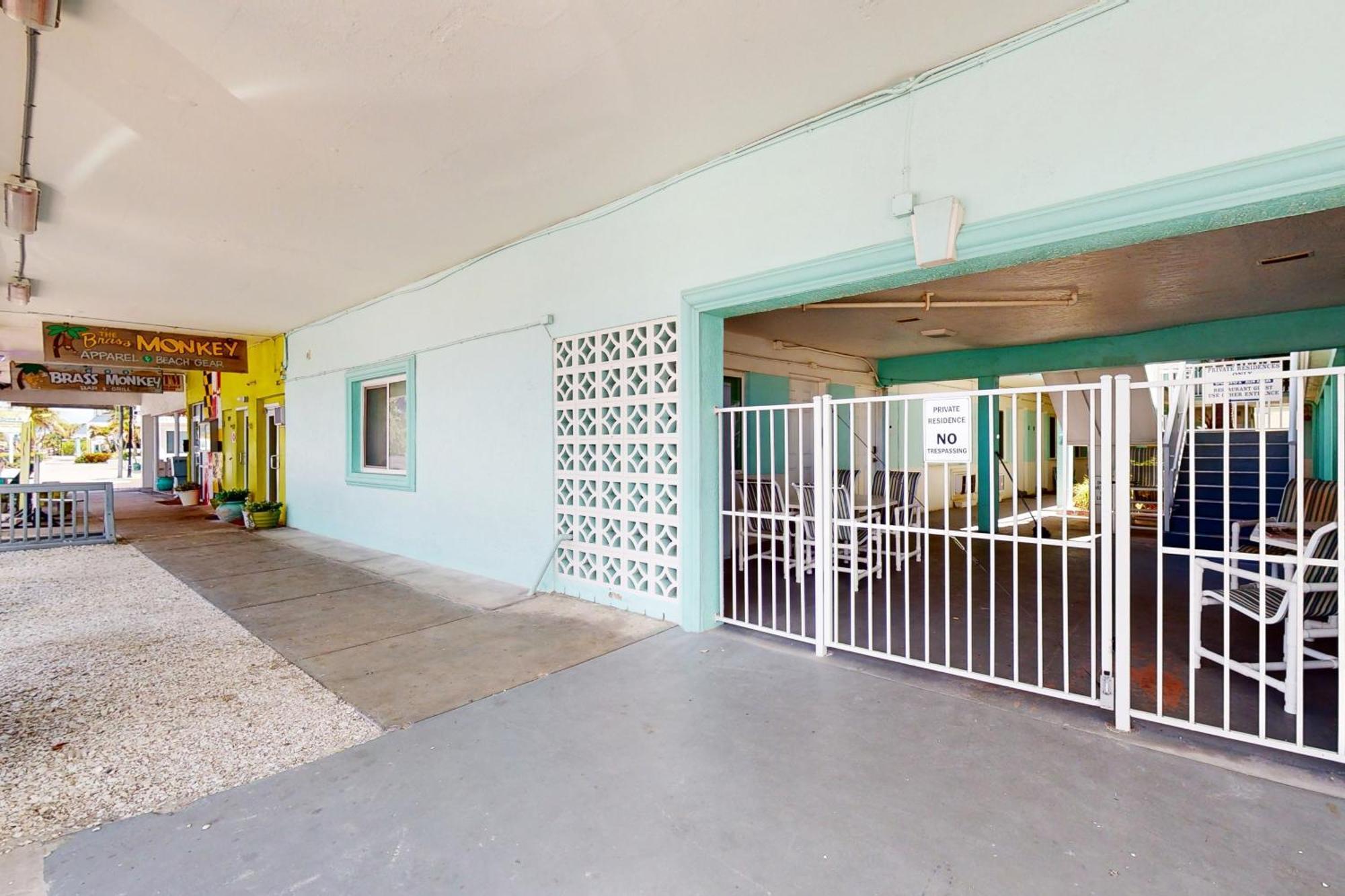 Pass-A-Grille Beach Retreat Unit 8 St. Pete Beach Exterior photo